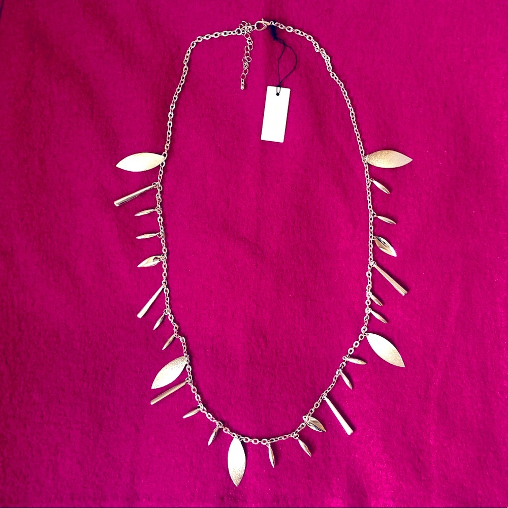 NWOT Stitch Fix Bancroft Samantha long layering silver tone necklace.